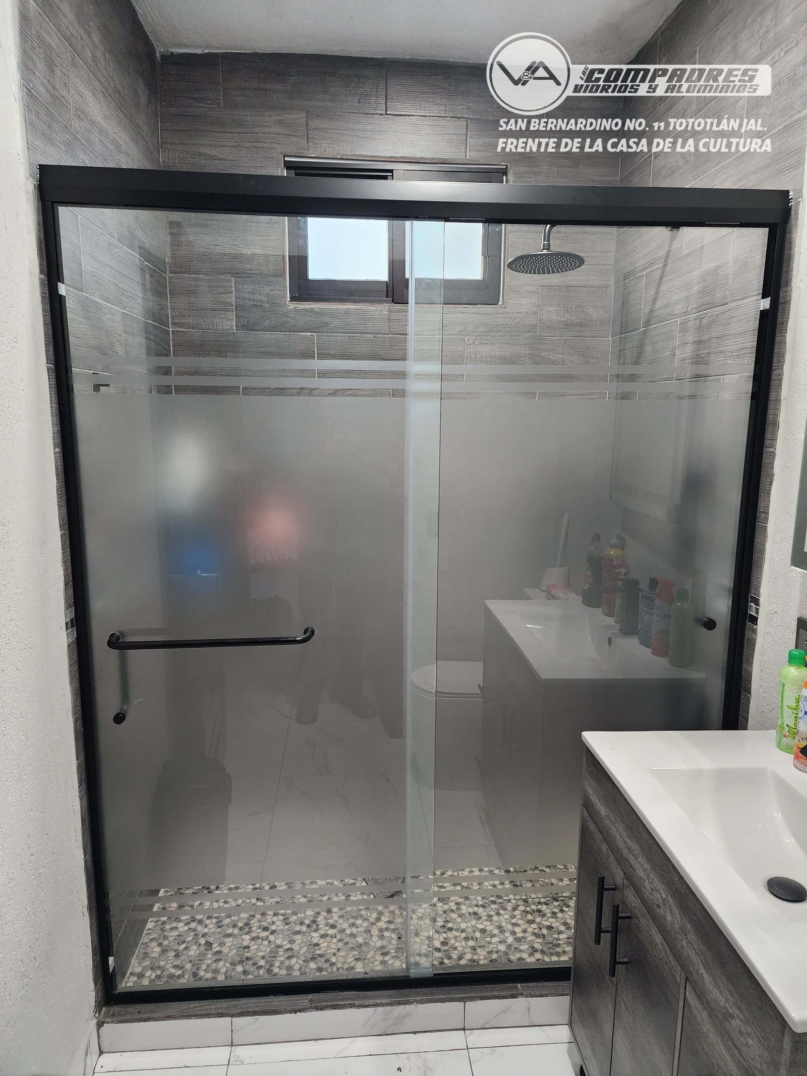 Cancel de baño rio bravo