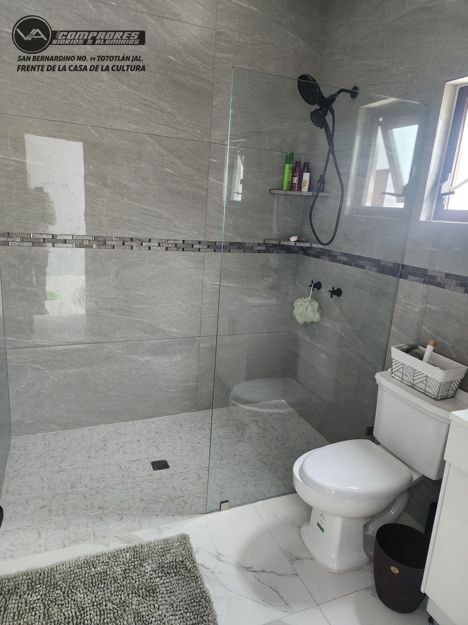 Division de baño fijo regadera