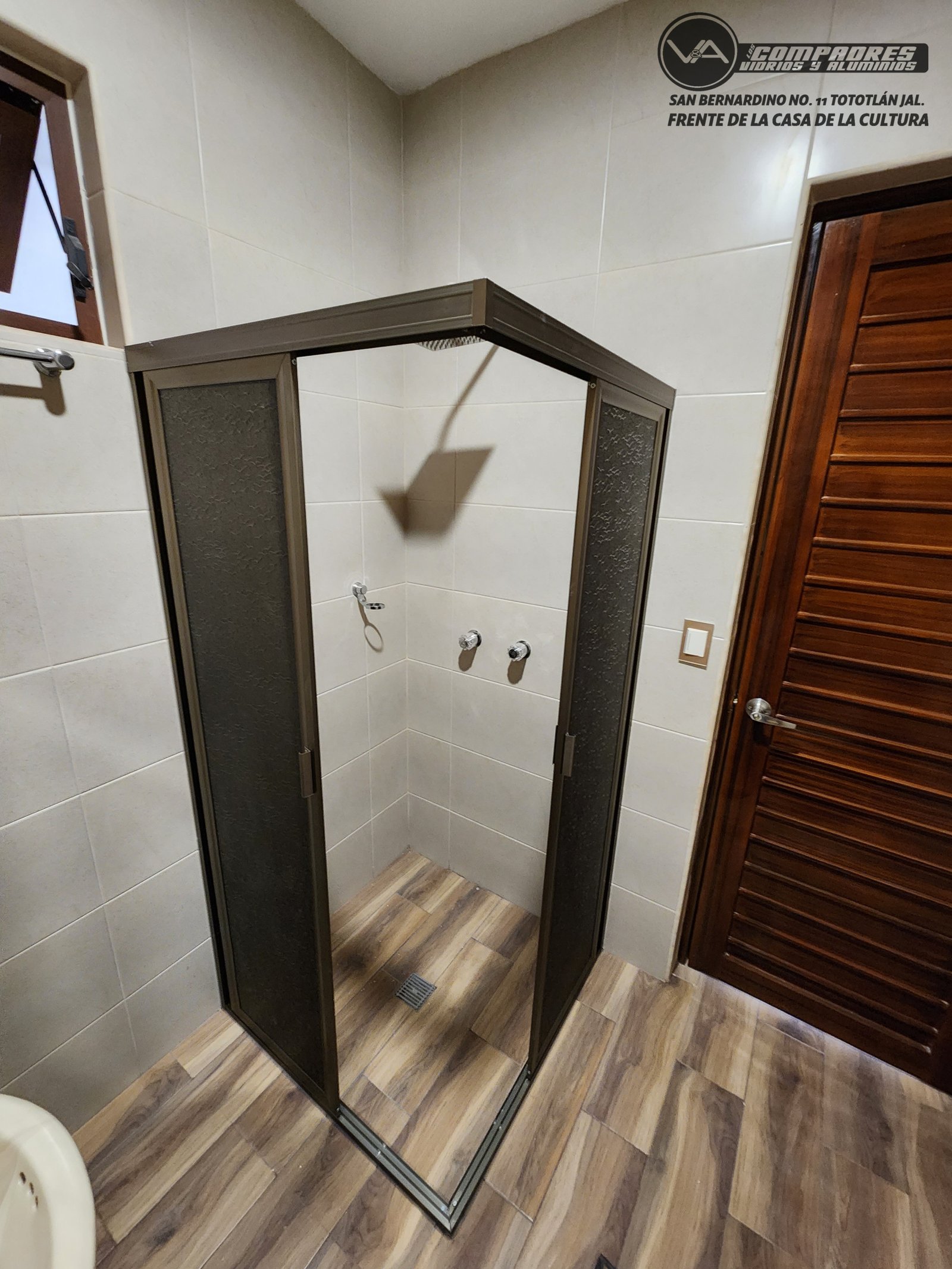 Division de baño escuadra