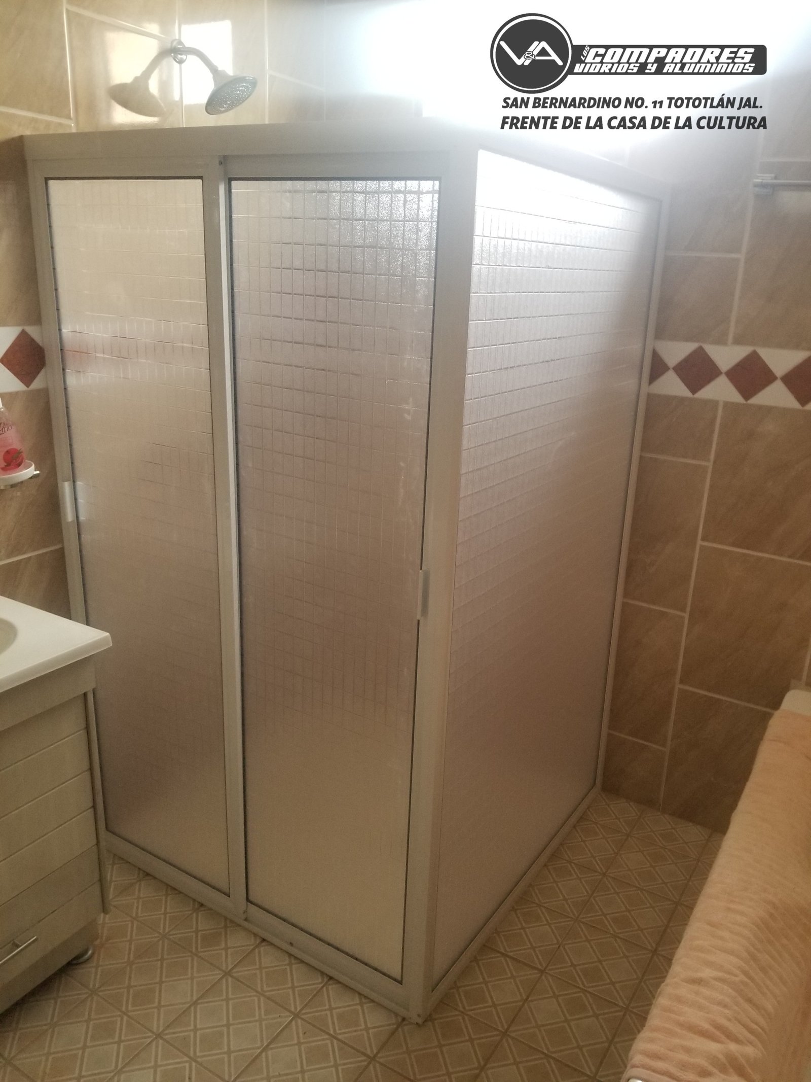 Cancel de baño plásticos escuadra